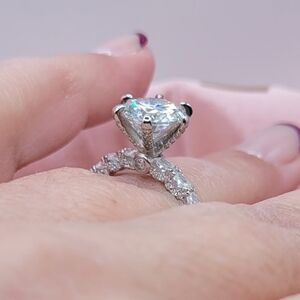 Certified 3 CT Moissanite Diamond Elegant Silver Ring Size 7